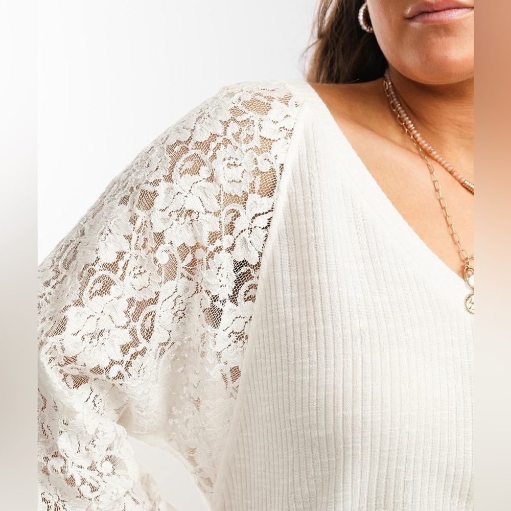 DAYTRIP FLORAL LACE TOP - Picture 4 of 4